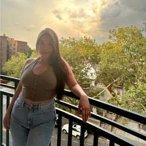 Meet your Posher, Naylin